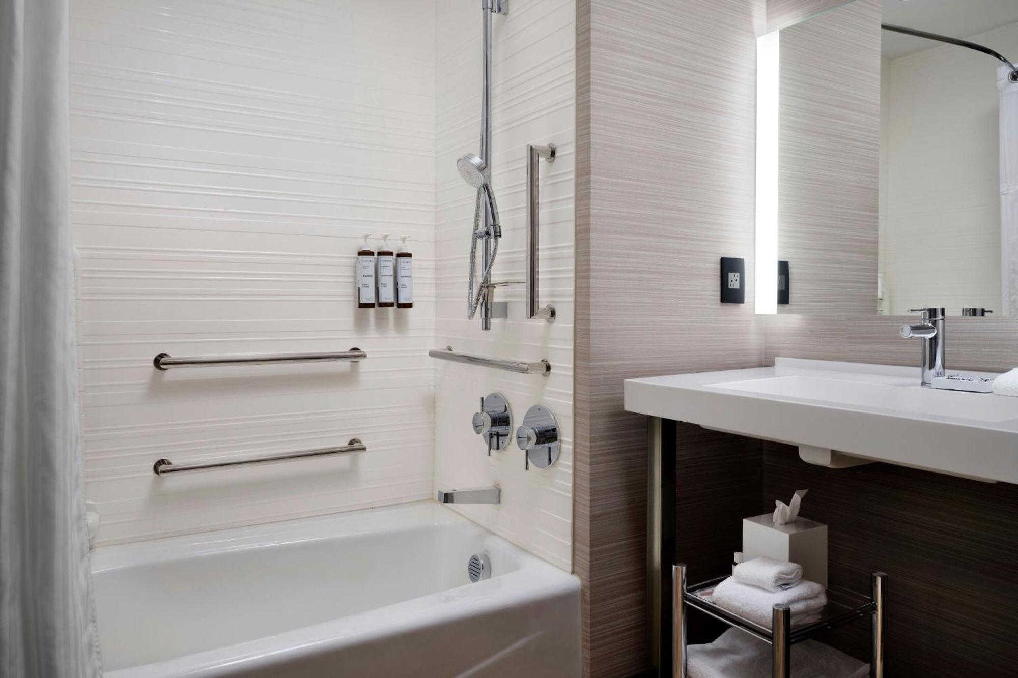 Ac Hotel By Marriott Dallas Frisco Extérieur photo